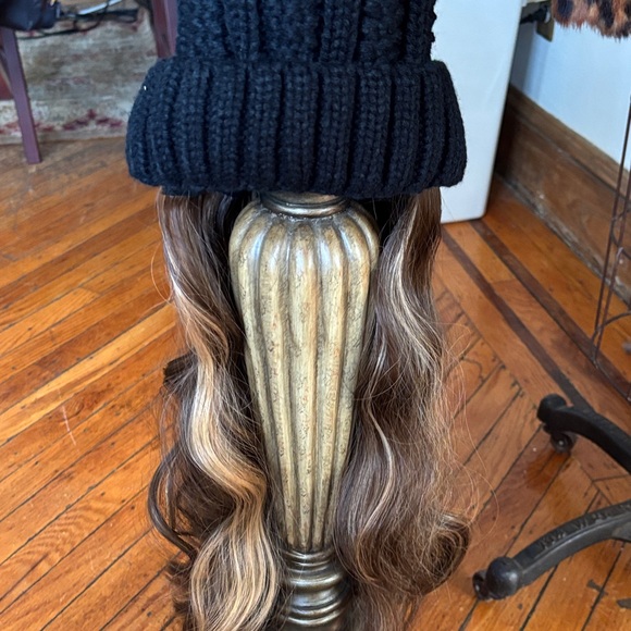 BEANIE W  Brown Wavy Hair Extension FULLY ATTACHED - Picture 6 of 15